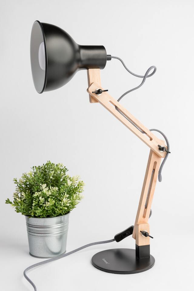 Desk lamp